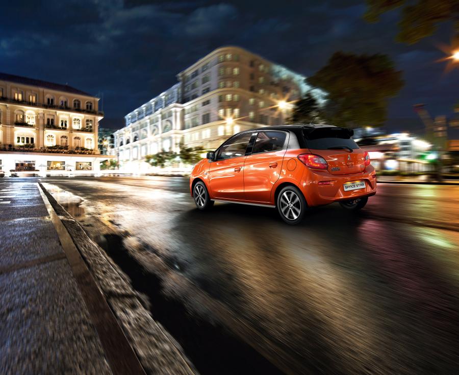  Mitsubishi Space Star Diamant Edition+ 2016 года  (GER) (фото 4 из 4)